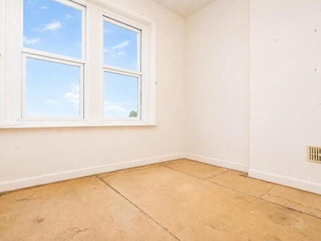 Flat for sale in Cliftonville West, Acol