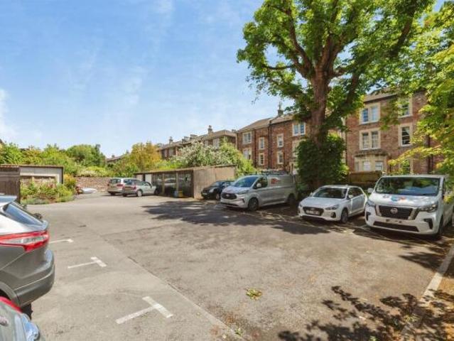 Flat for sale in Hemel Hempstead, Dacorum