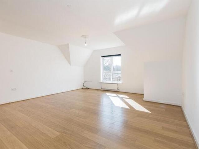 Flat for sale in Hill, City Of Southampton