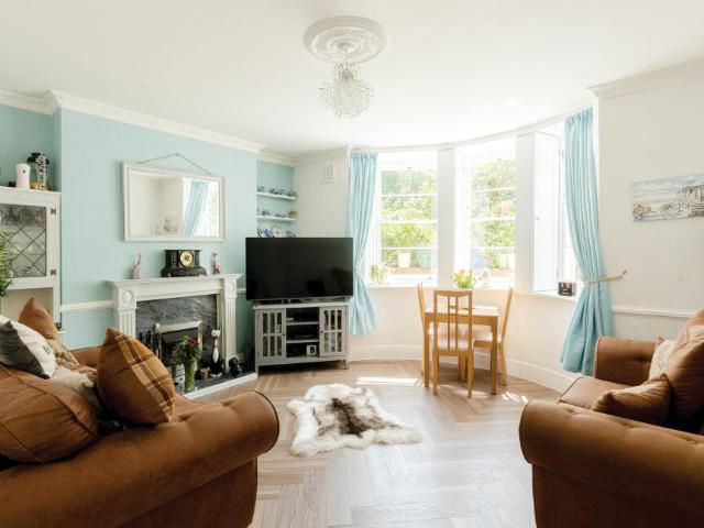 Flat for sale in Cotham
