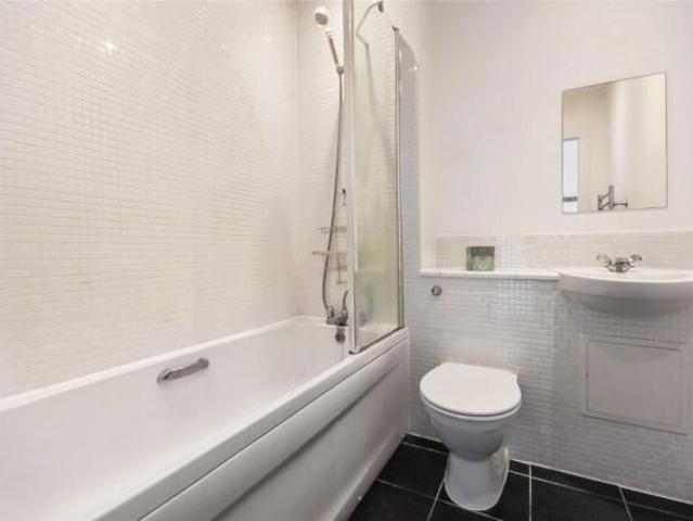 Flat for sale in Merchant City, Scotland