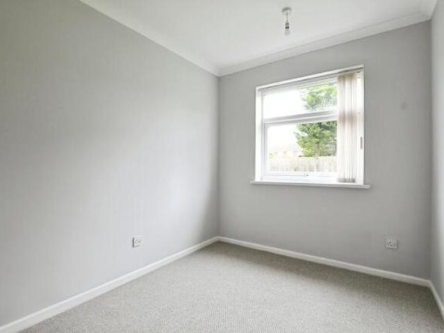 Flat for sale in New Bilton, Warwickshire
