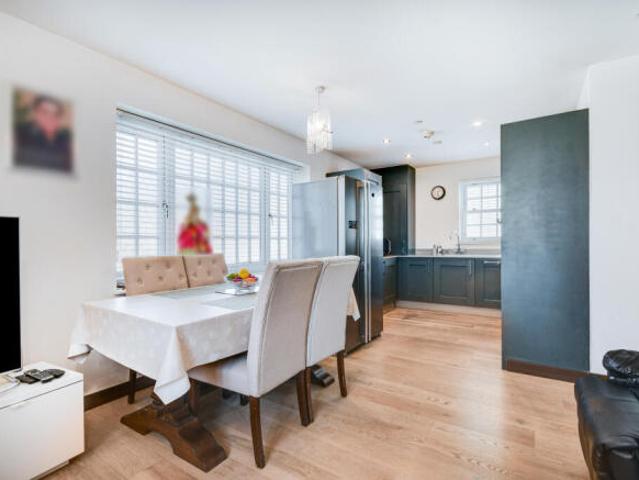 Flat for sale in Chelmsford