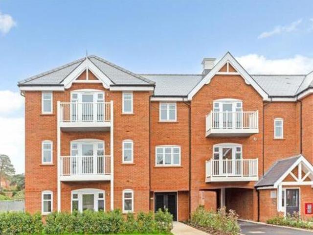 House for sale in Ascot