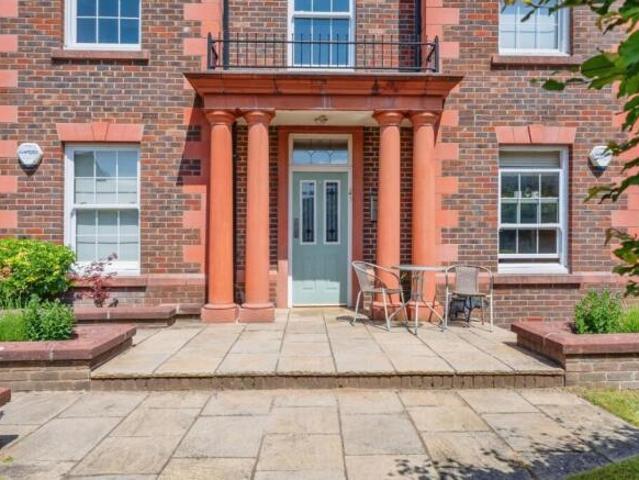 Flat for sale in Dutton, Cheshire