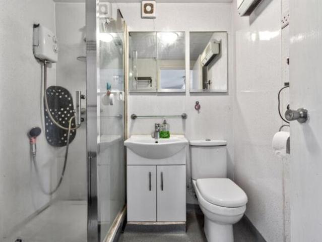 Flat for sale in Cowlairs, Springburn