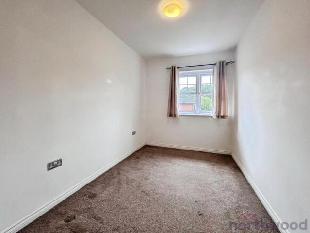 Flat for sale in Lee Bank, Greater Manchester