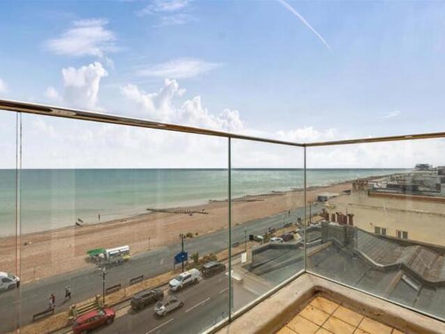 Flat for sale in West Worthing, Worthing