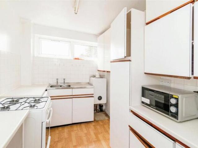 Flat for sale in Barton Stacey, Hampshire
