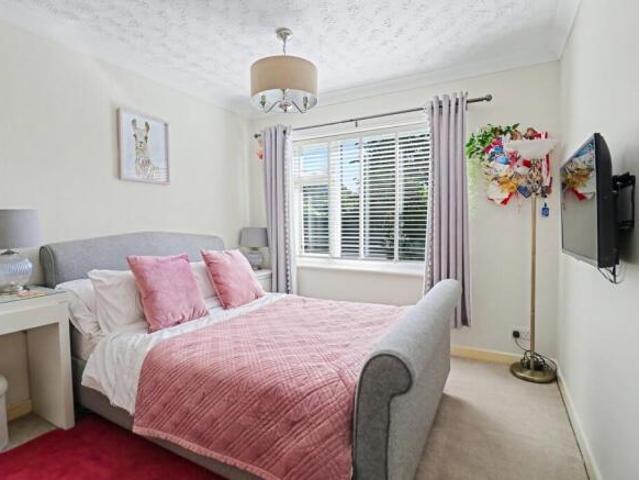 Flat for sale in Helford, Hampshire