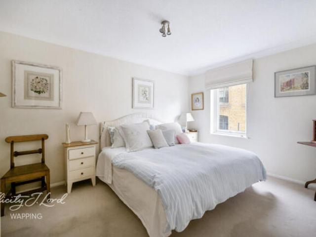Flat for sale in Cat Hill