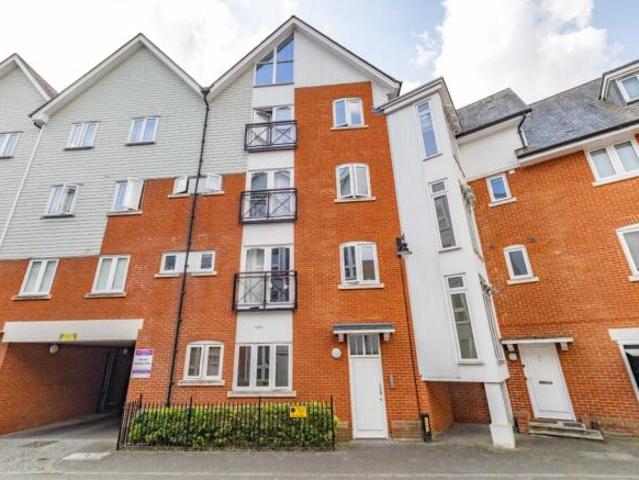 Flat for sale in St. Mildred's, The Bridge