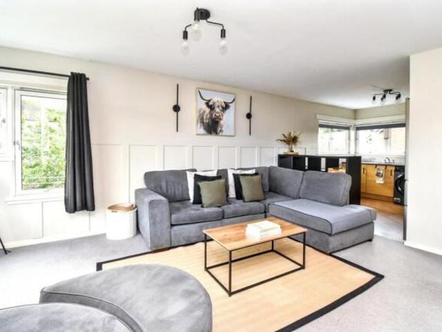 Flat for sale in Twechar, Scotland