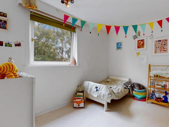 Flat for sale in Kelvindale, Scotland