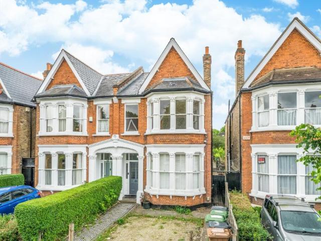 Flat for sale in Catford