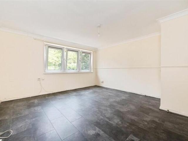 Flat for sale in Barton Stacey, Hampshire