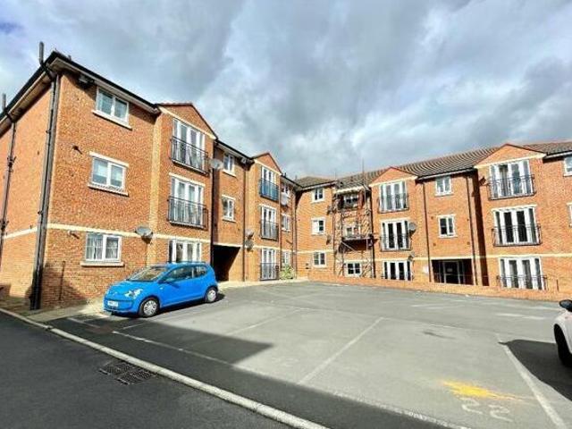 House for sale in Oakwell, South Yorkshire