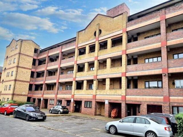 House for sale in Northampton, Northamptonshire