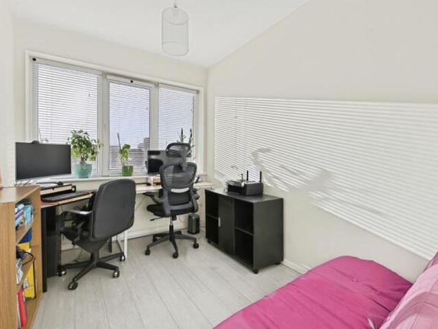 Flat for sale in Phippsville, Northampton