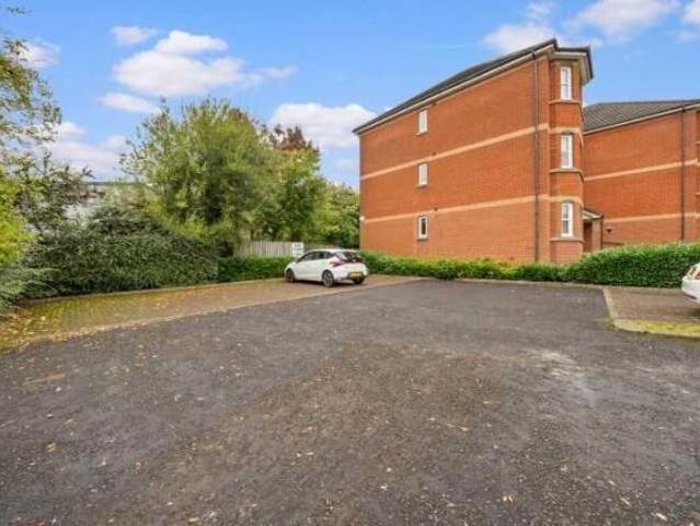 Flat for sale in Garrowhill, Glasgow