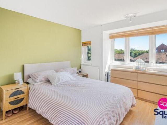 Flat for sale in Cat Hill