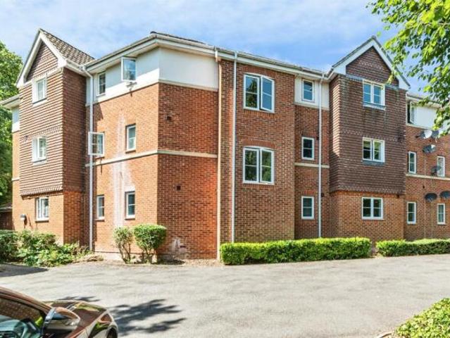 Flat for sale in Priest Down, Hampshire