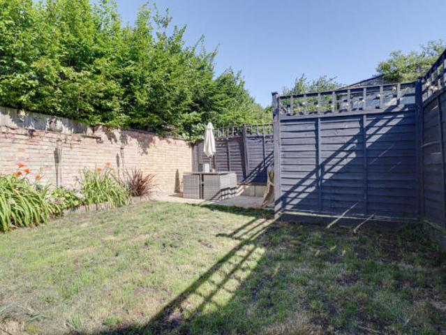 Flat for sale in St Albans, Five Acres