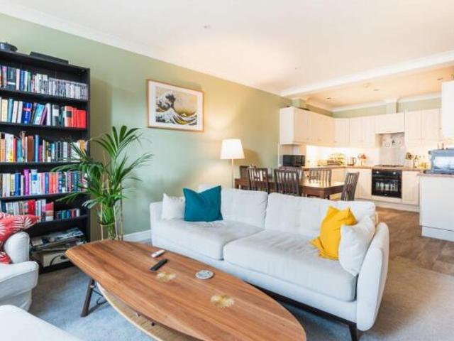 Flat for sale in Sheffield, South Yorkshire