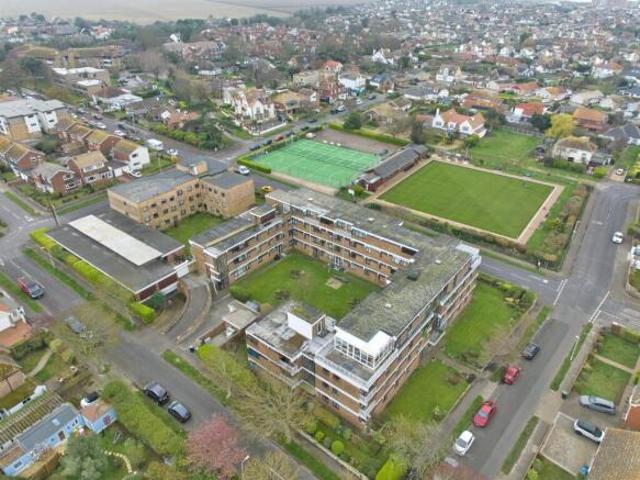 Flat for sale in Birchington, Acol