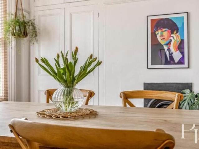 Flat for sale in Round Hill, Brighton