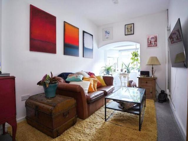 Flat for sale in Feckenham, City Of Bristol