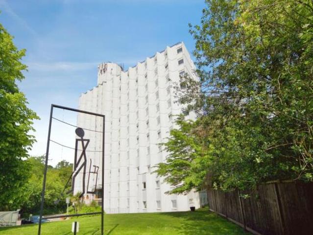 Flat for sale in Cat Hill