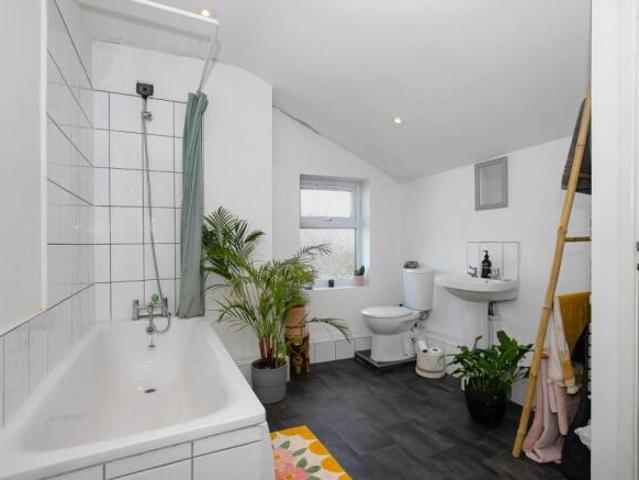 Flat for sale in Feckenham, City Of Bristol