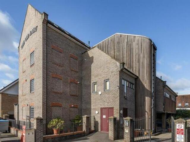 House for sale in Littlecote, West Sussex