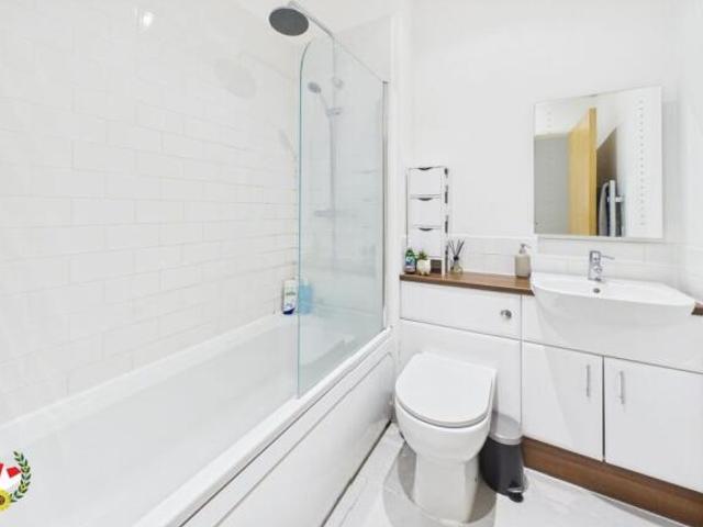 Flat for sale in Gloucester, Gloucestershire