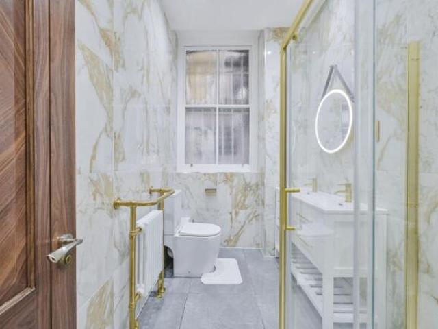 Flat for sale in Marylebone, Greater London