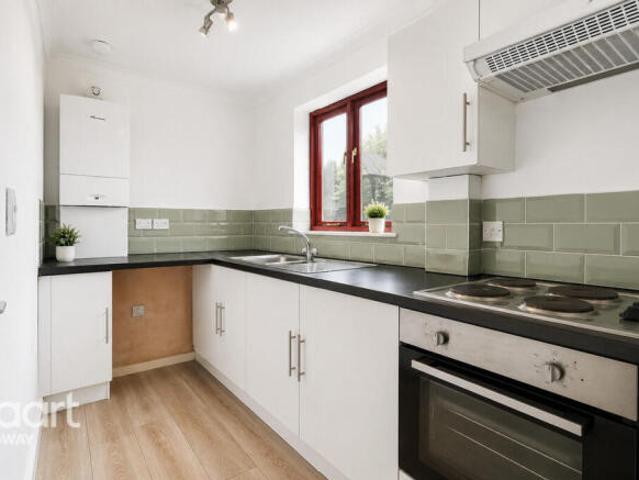 Flat for sale in Rochester, Kent