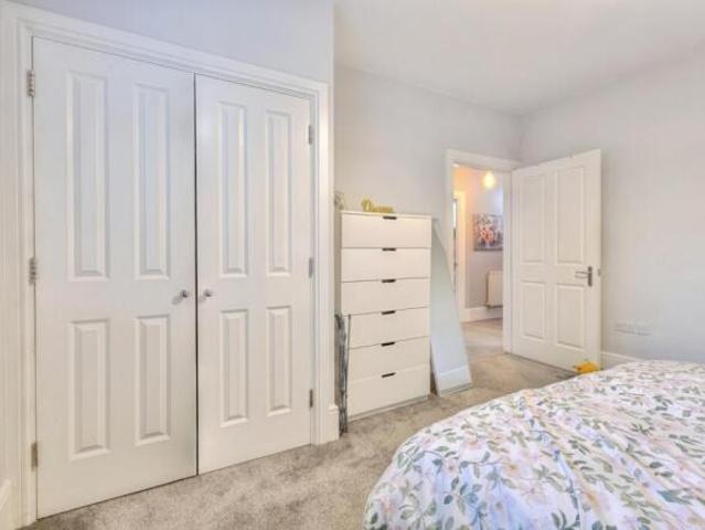 Flat for sale in Northampton, Northamptonshire