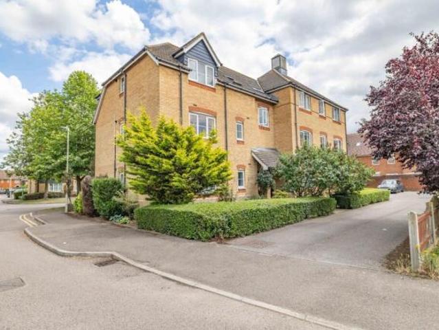 Flat for sale in The Bridge, Kent