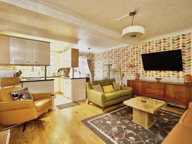 Flat for sale in Cat Hill