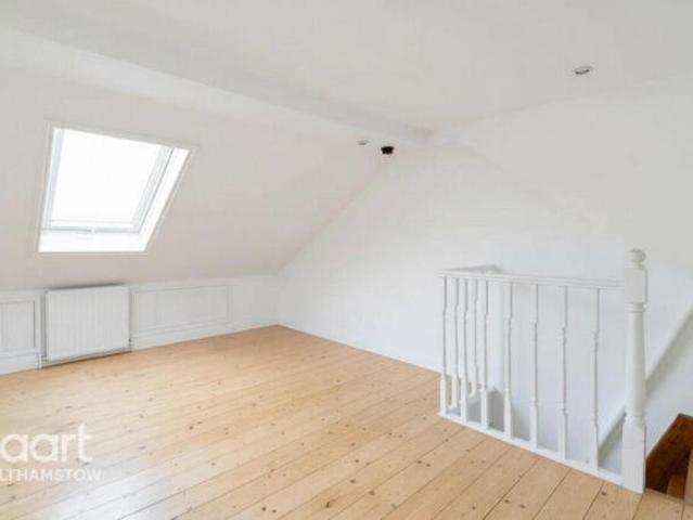 Flat for sale in Walthamstow, Greater London