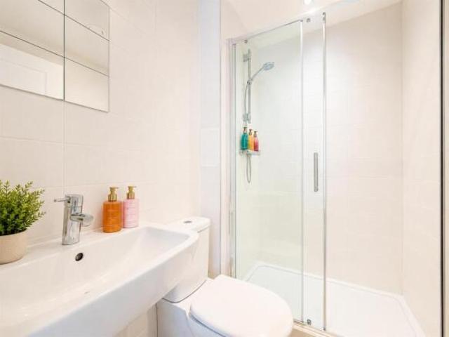 Flat for sale in Uddingston, Scotland