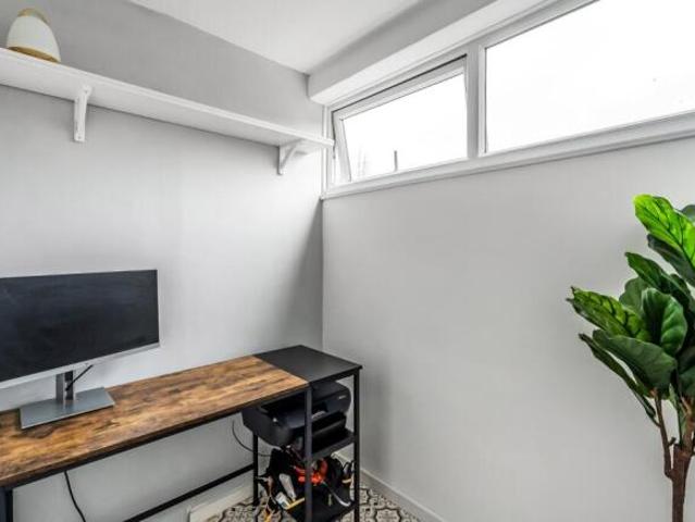 Flat for sale in Abbotswood, Guildford