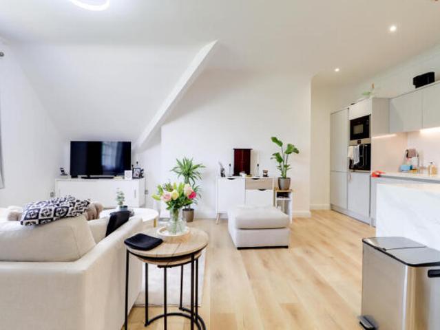 Flat for sale in Five Acres, Hertfordshire
