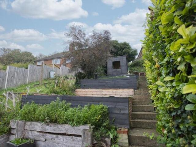Flat for sale in Folkestone