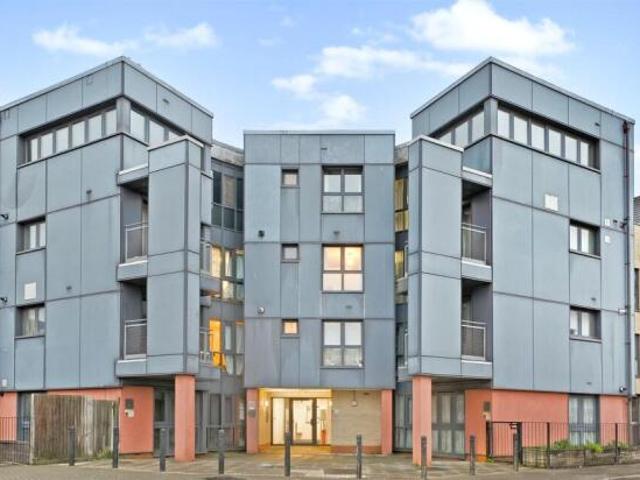 Flat for sale in Ilford, Isle Of Man