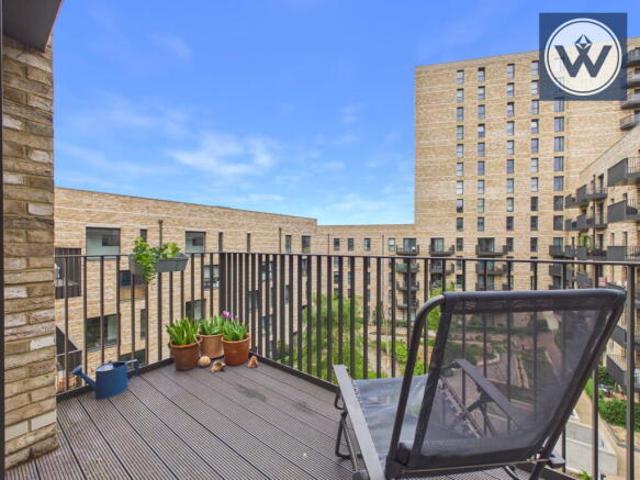 Flat for sale in Cat Hill