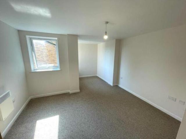 Flat for sale in Dee Park, Reading