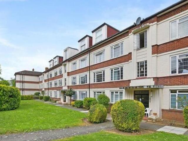 House for sale in Brentford End, Greater London