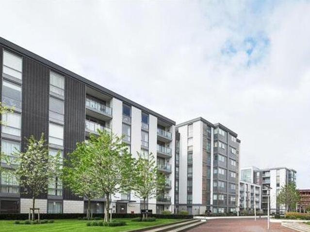 House for sale in Brentford End, Greater London